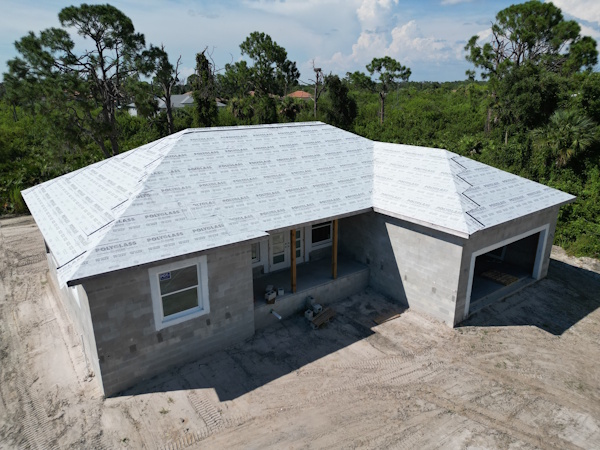 Pool builder Port Charlotte New Construction Builder in Sarasota County